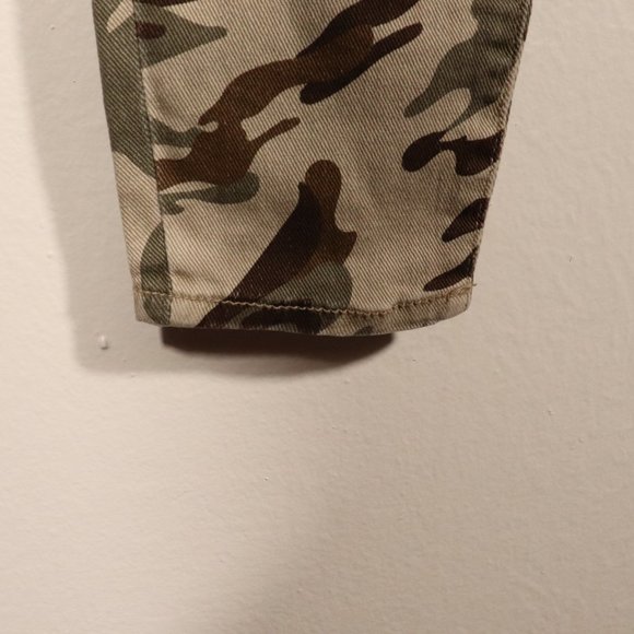 NWT Kendall & Kylie Camo Jeans Size 27 - Picture 7 of 10